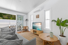 Relaxing 2-Bed Home Close to Beaches and Parks Sydney